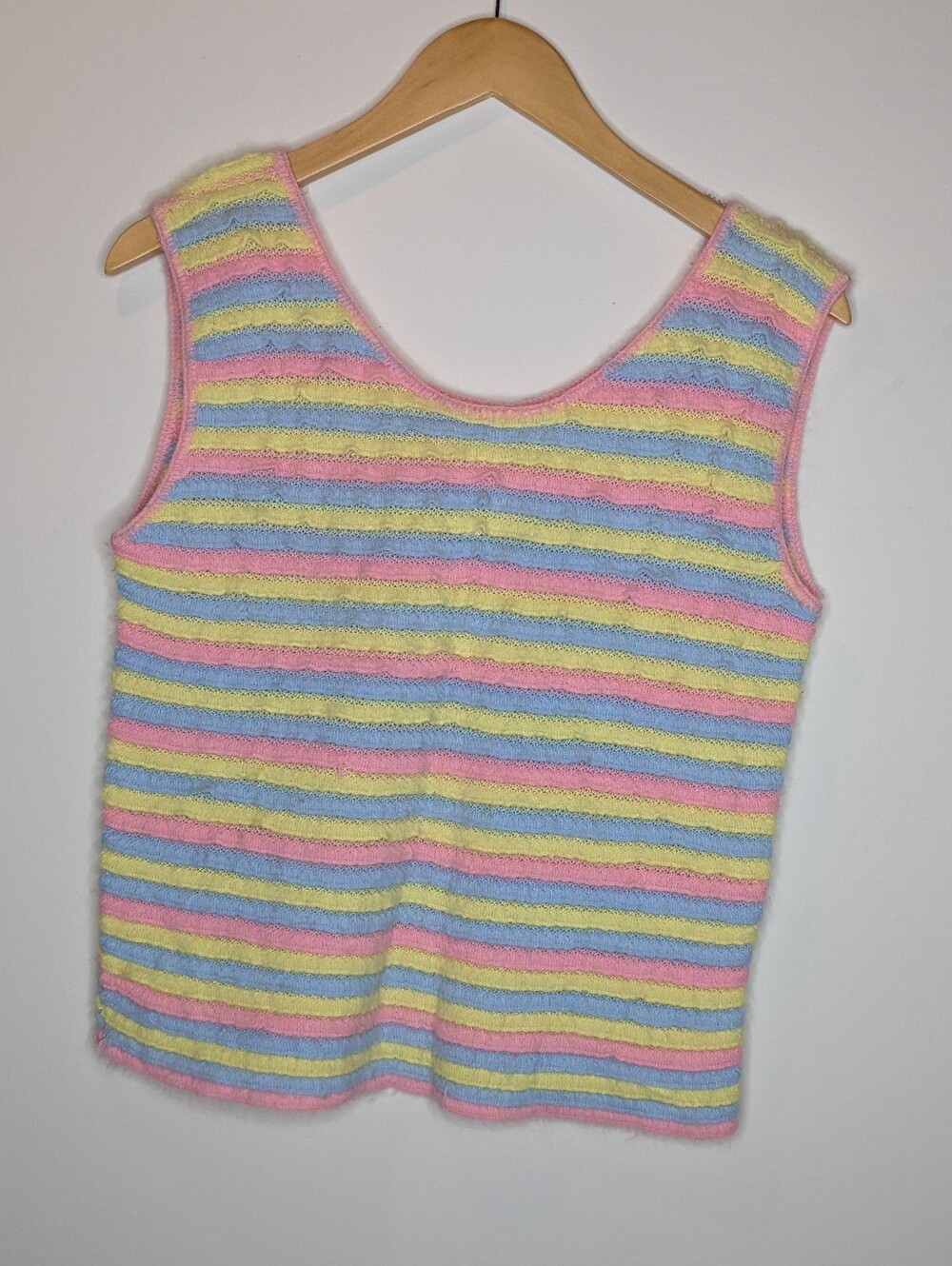 Pastel Stripe Knit Tank Top - Pink, Yellow & Blue Vintage M/L